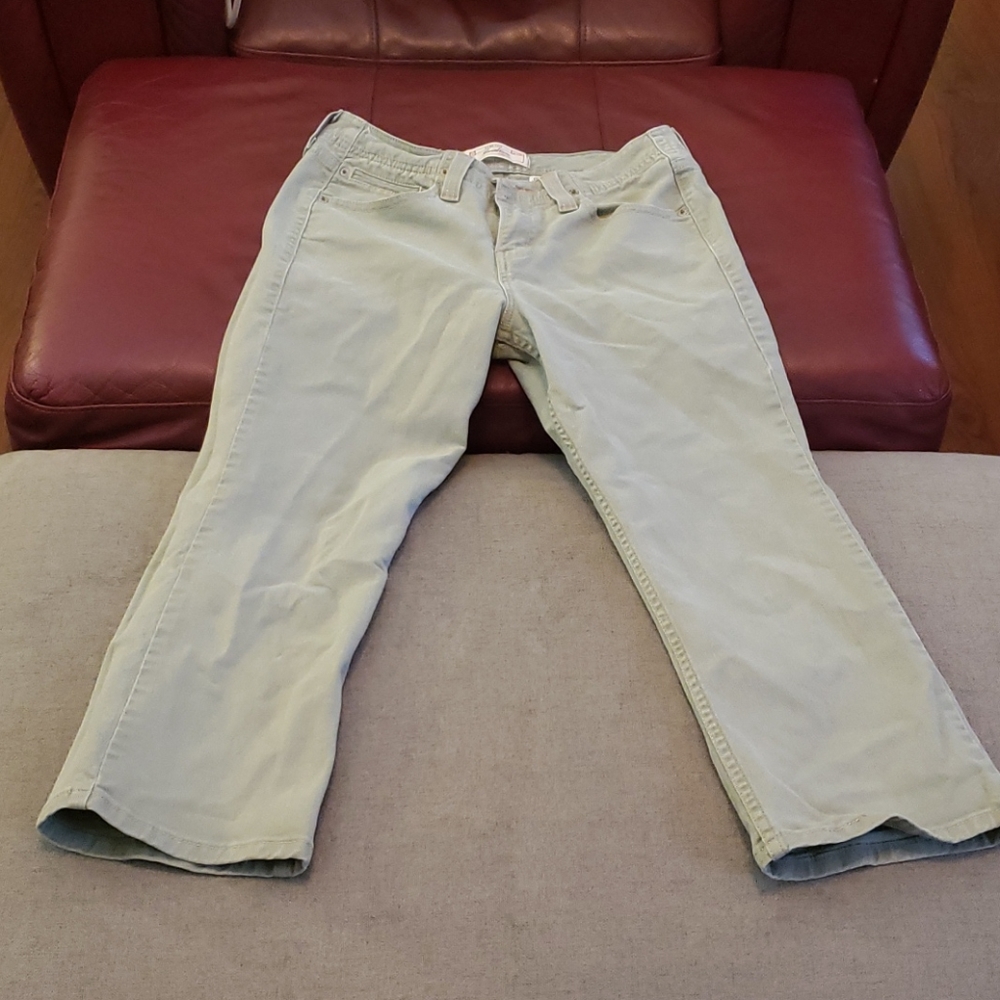 Levi's stretch capri jeans